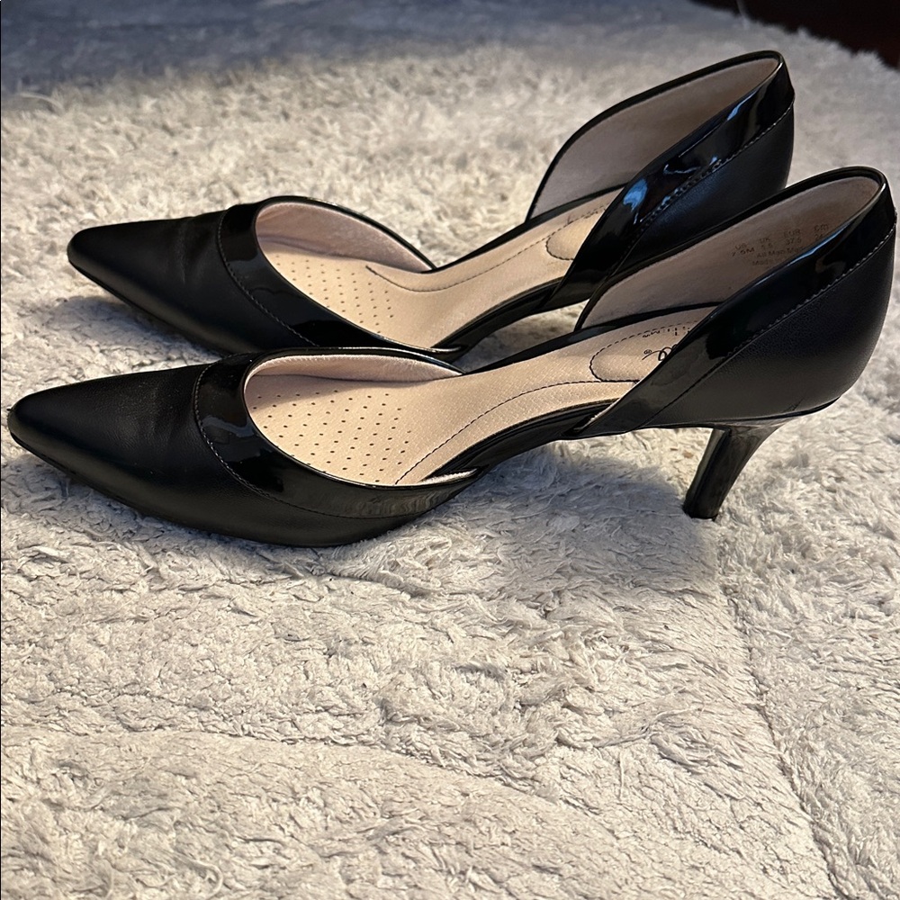 Life Stride Black D'Orsay Pointed Toe Kitten Heels